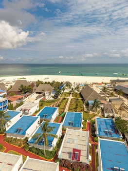 canary kendwa beach resort