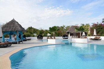 canary kendwa beach resort