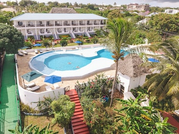 canary kendwa beach resort