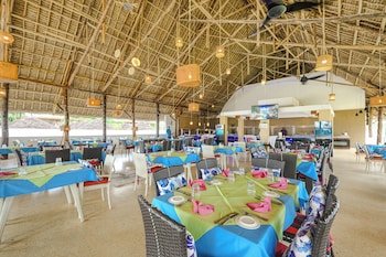 canary kendwa beach resort