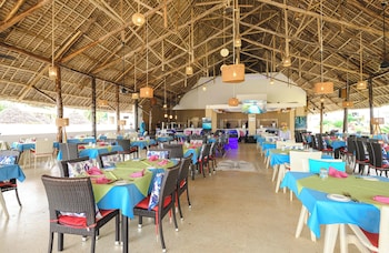 canary kendwa beach resort