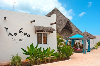 canary kendwa beach resort