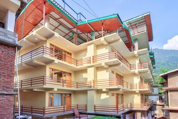 onlystay surya mall road manali