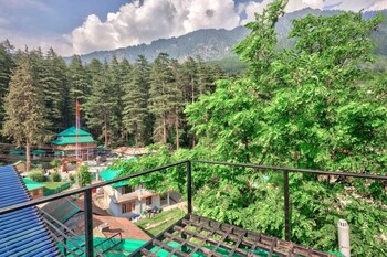 onlystay surya mall road manali