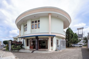 rehat at abadi hotel tasikmalaya