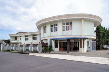rehat at abadi hotel tasikmalaya