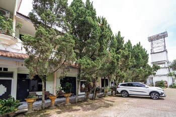 rehat at abadi hotel tasikmalaya