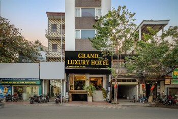 grand luxury hotel
