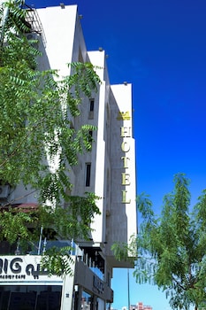 mg crown hotel 2
