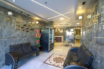 mg crown hotel 2