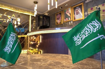 mg crown hotel 2