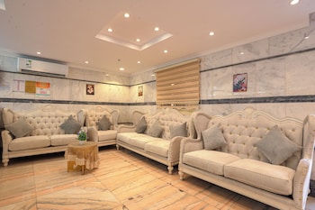 mg crown hotel 3