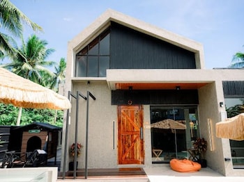 Mamays Private Villa,,4 star