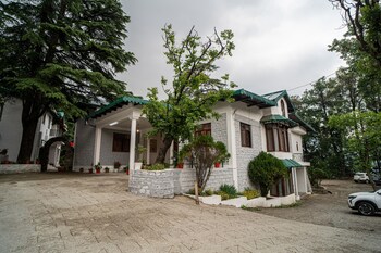 deodar bungalow and cottage by trikone