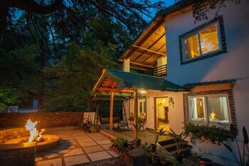 deodar bungalow and cottage by trikone
