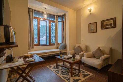 deodar bungalow and cottage by trikone
