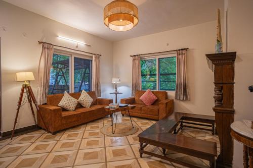 deodar bungalow and cottage by trikone