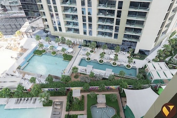 vogue aykon city business bay near metro station