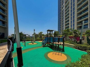 vogue aykon city business bay near metro station