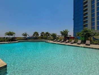 Vogue | Aykon City Business Bay Near Metro Station,,0 star
