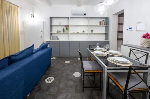 Emilia Suite Edition,,3 star