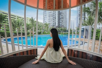 Luxhomes Tc1 Canopy Vinhomes Smart City,,4 star