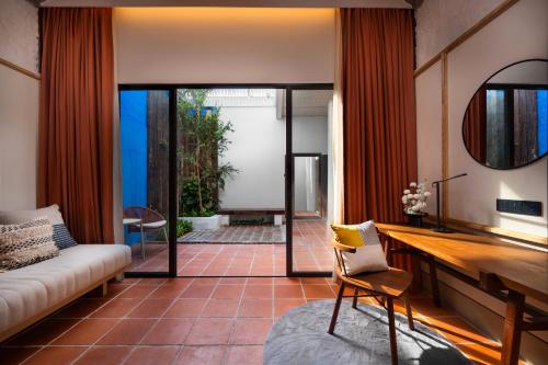 cheong fatt tze the qing suites