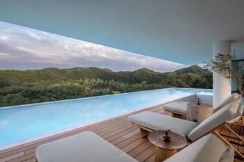 lostvilla green gable anji