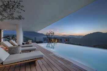 lostvilla green gable anji