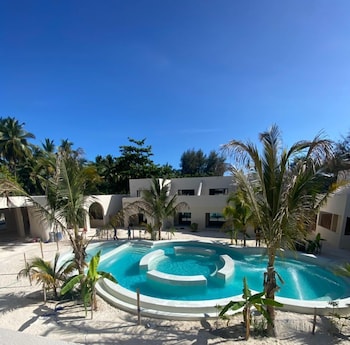 kano boutique hotel paje