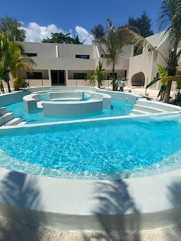 kano boutique hotel paje