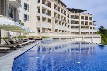Mcollection - Scenic Tagaytay Getaway With Taal Views,,3 star