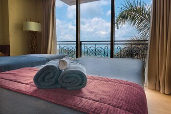 Mcollection - Scenic Tagaytay Getaway With Taal Views,,3 star