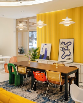 bembis hotel charoenakorn 10