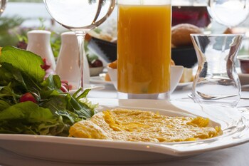 apparthotel micheline et emile suites and spa bastos