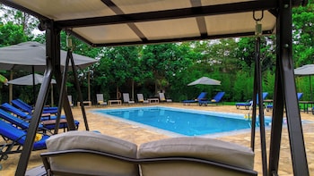 Sunset Retreat Hotel,,4 star
