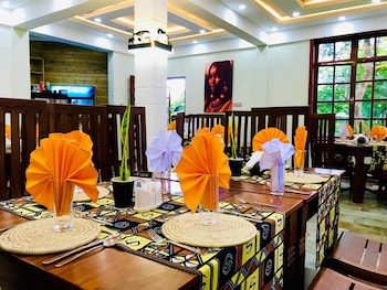 Sunset Retreat Hotel,,4 star
