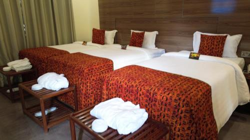 sunset retreat hotel
