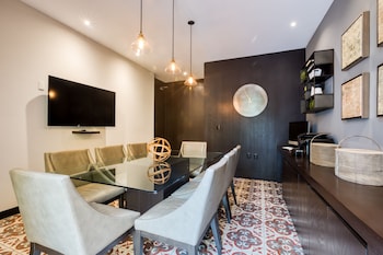 ar 218 hotel by uliv