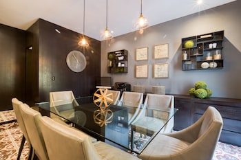 ar 218 hotel by uliv