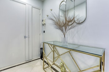 montaigne executive suite