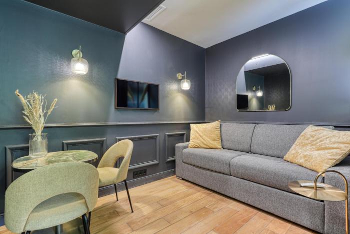 montaigne executive suite