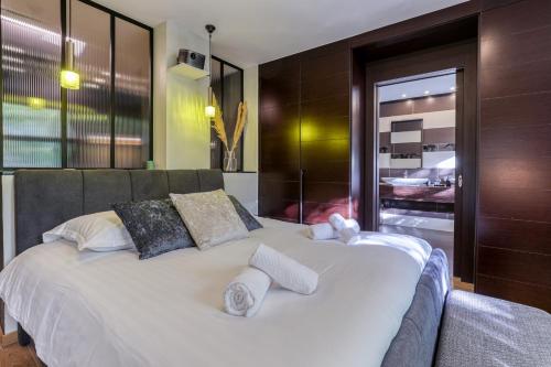 montaigne executive suite