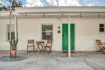 Safety Harbor Motel,,2 star