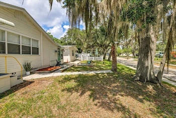 Safety Harbor Motel,,2 star