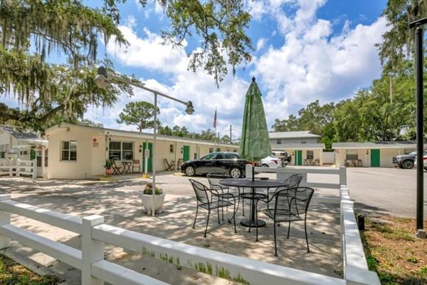 safety harbor motel
