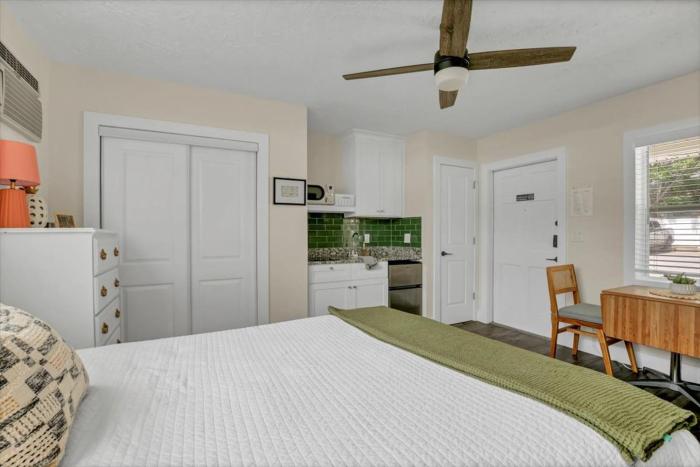 safety harbor motel