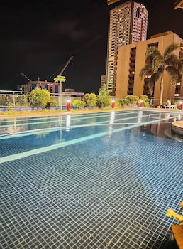 carnivale inn staycations