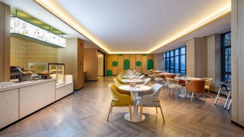holiday inn express chengdu phoenix mountain by ihg