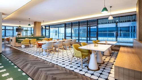 holiday inn express chengdu phoenix mountain by ihg